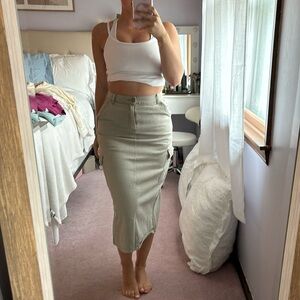Princess polly green midi skirt. jean like material.